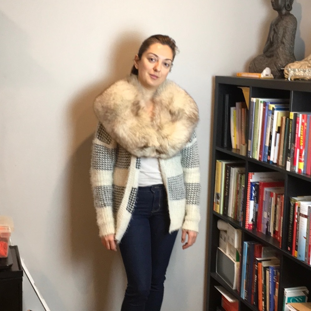 Stunning Fox fur collar original price 900